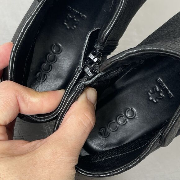 Ecco Skyler Black Leather Boots Womens 7 Waterproof Chelsea Bootie Low Wedge - Picture 9 of 13